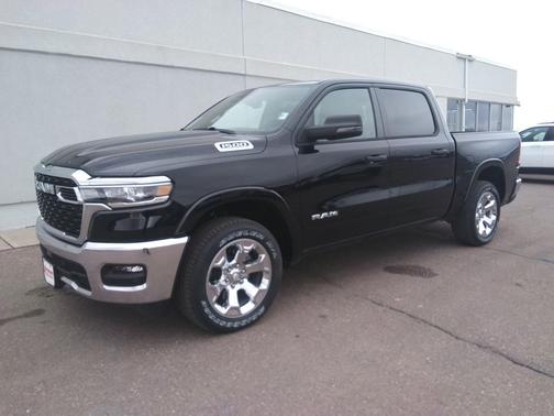 Diamond Black Crystal Pearlcoat 2026 RAM 1500 Big Horn/Lone Star