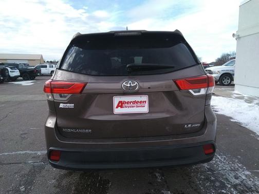 2019 Toyota Highlander LE