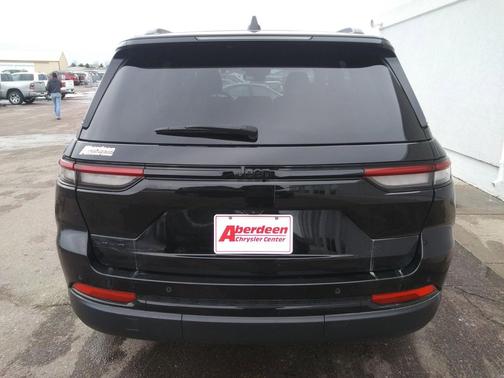 2024 Jeep Grand Cherokee Altitude