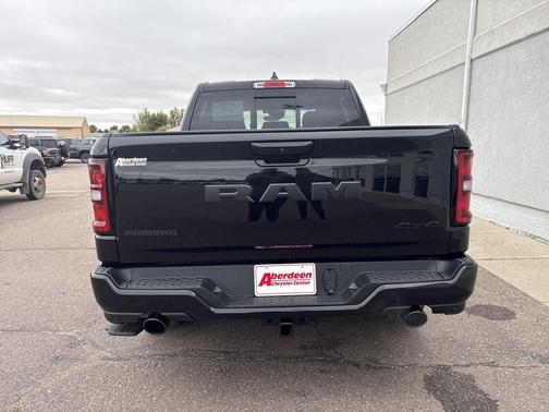 Diamond Black Crystal Pearlcoat 2027 RAM 1500 Big Horn/Lone Star