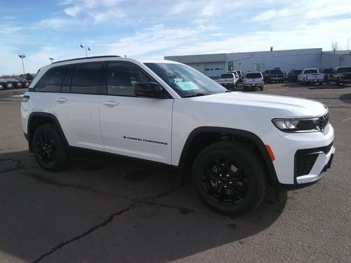 2026 Jeep Grand Cherokee Altitude