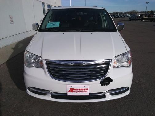 2013 Chrysler Town & Country Touring-L