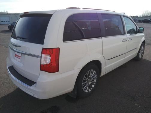 2013 Chrysler Town & Country Touring-L
