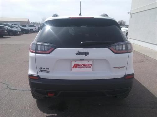2022 Jeep Cherokee Trailhawk