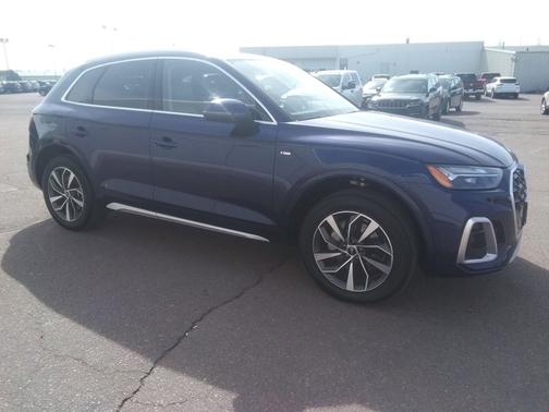 2023 Audi Q5 45 S line Premium