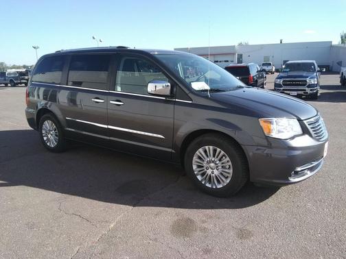 2016 Chrysler Town & Country Limited