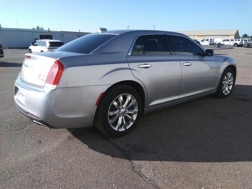 2016 Chrysler 300 S