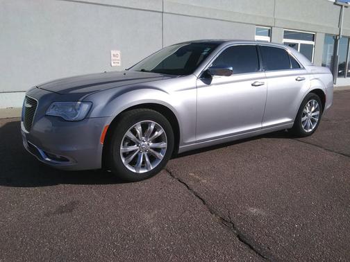 2016 Chrysler 300 S