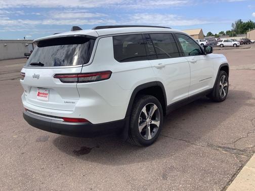 Bright White Clearcoat 2026 Jeep Grand Cherokee L Limited