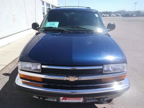 Indigo Blue (Met) 1998 Chevrolet Blazer LS