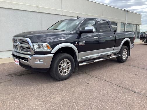 Maximum Steel Metallic Clearcoat 2018 RAM 2500 Laramie Crew Cab 4x4 6'4' Box