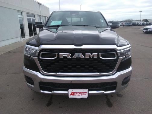 Diamond Black Crystal Pearlcoat 2026 RAM 1500 Big Horn/Lone Star