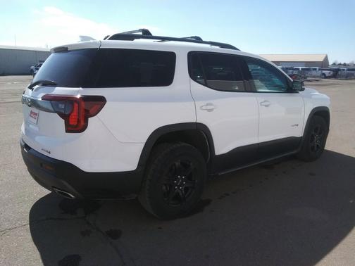 2021 GMC Acadia AT4