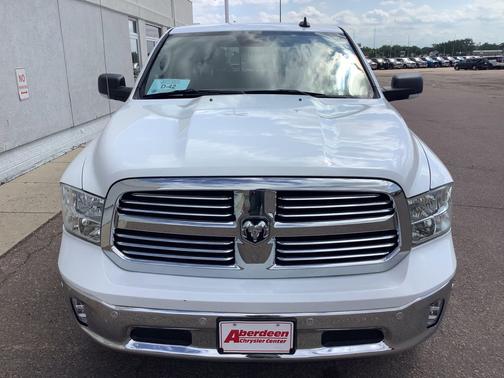 Bright White Clearcoat 2017 RAM 1500 Big Horn