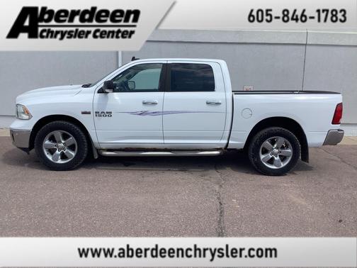 Bright White Clearcoat 2017 RAM 1500 Big Horn