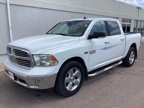 Bright White Clearcoat 2017 RAM 1500 Big Horn