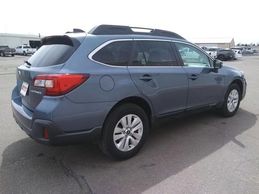 Twilight Blue Metallic 2018 Subaru Outback 2.5i Premium