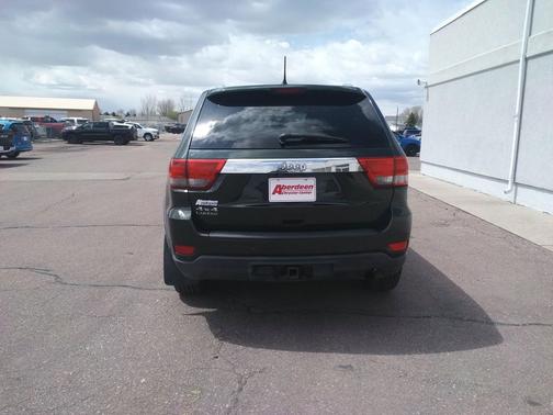 Natural Green Pearlcoat 2011 Jeep Grand Cherokee Laredo