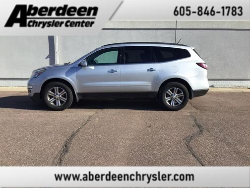 Silver Ice Metallic 2017 Chevrolet Traverse 2LT