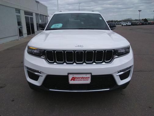 Bright White Clearcoat 2024 Jeep Grand Cherokee Limited