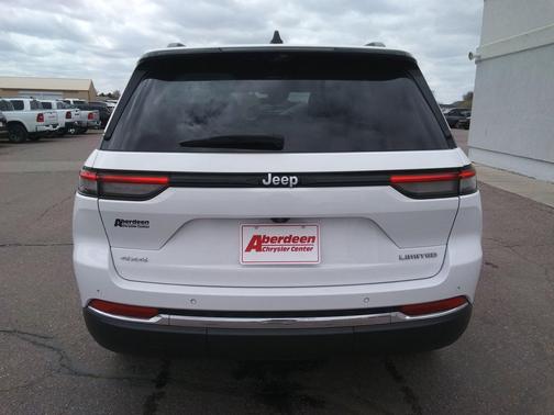 Bright White Clearcoat 2024 Jeep Grand Cherokee Limited