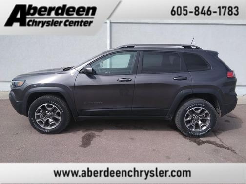 Granite Crystal Metallic Clearcoat 2020 Jeep Cherokee Trailhawk
