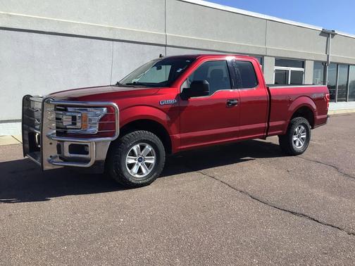 Red 2019 Ford F-150 XLT