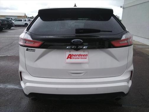 2021 Ford Edge