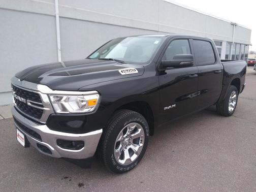Diamond Black Crystal Pearlcoat 2023 RAM 1500 Big Horn/Lone Star