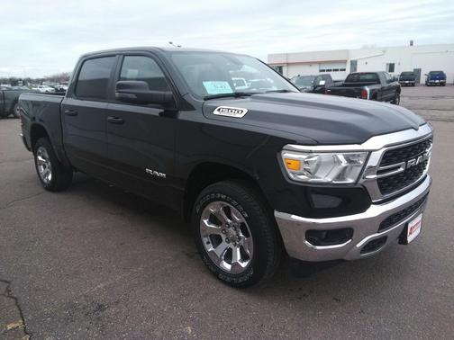 Diamond Black Crystal Pearlcoat 2023 RAM 1500 Big Horn/Lone Star