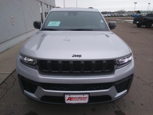 Silver Zynith 2026 Jeep Grand Cherokee L Limited