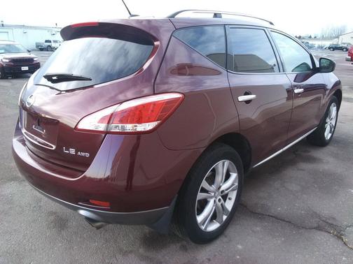 2011 Nissan Murano LE