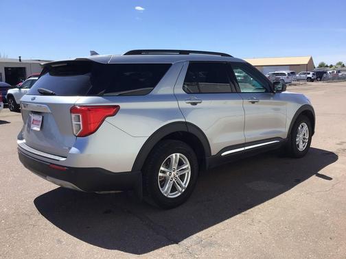 Iconic Silver Metallic 2020 Ford Explorer XLT
