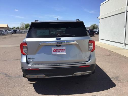 Iconic Silver Metallic 2020 Ford Explorer XLT