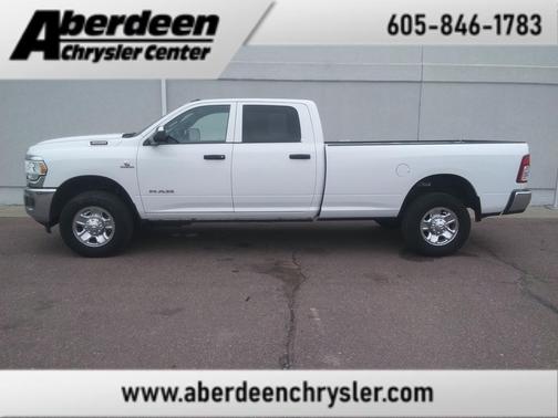 2022 RAM 3500 Tradesman Crew Cab 4x4 8' Box