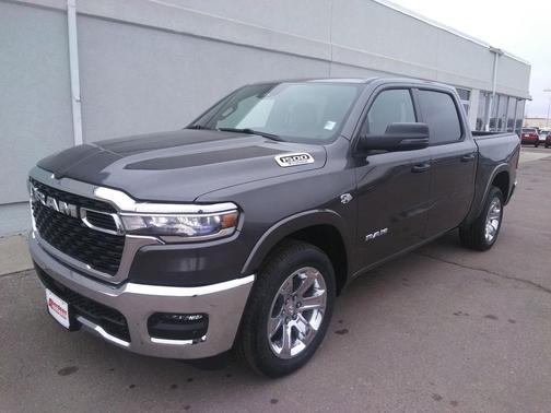 Granite Crystal Metallic Clearcoat 2026 RAM 1500 Big Horn/Lone Star