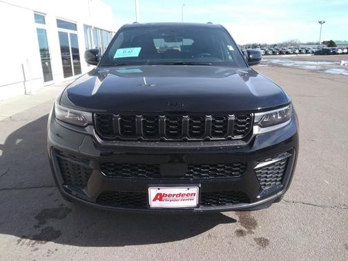 2026 Jeep Grand Cherokee Altitude