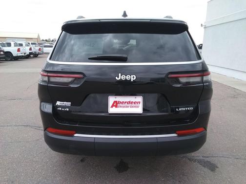 Diamond Black Crystal Pearlcoat 2026 Jeep Grand Cherokee L Limited