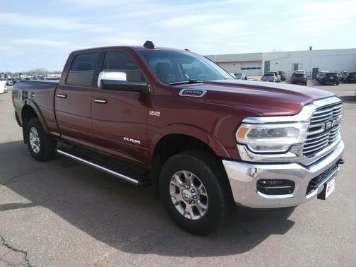 2019 RAM 2500 Laramie Crew Cab 4x4 6'4' Box
