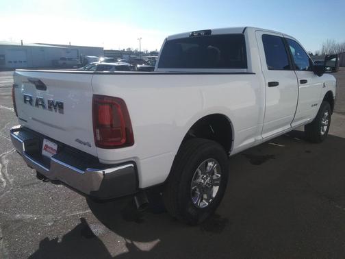 2026 RAM 2500 Big Horn Crew Cab 4x4 6'4' Box