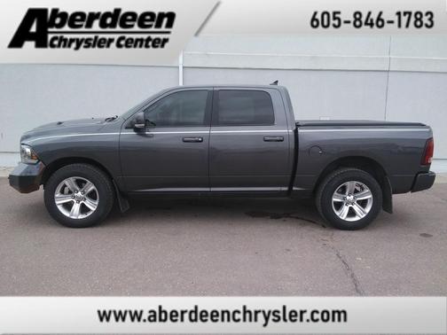 Granite Crystal Metallic Clearcoat 2018 RAM 1500 Sport