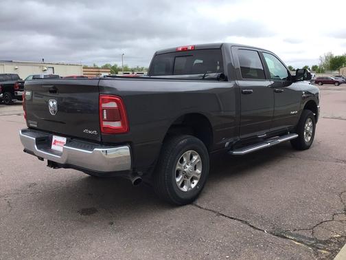 Granite Crystal Metallic Clearcoat 2022 RAM 2500 Big Horn Crew Cab 4x4 6'4' Box
