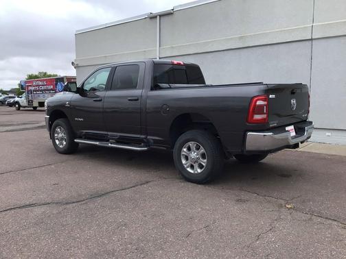 Granite Crystal Metallic Clearcoat 2022 RAM 2500 Big Horn Crew Cab 4x4 6'4' Box