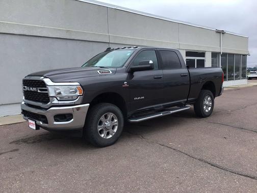 Granite Crystal Metallic Clearcoat 2022 RAM 2500 Big Horn Crew Cab 4x4 6'4' Box