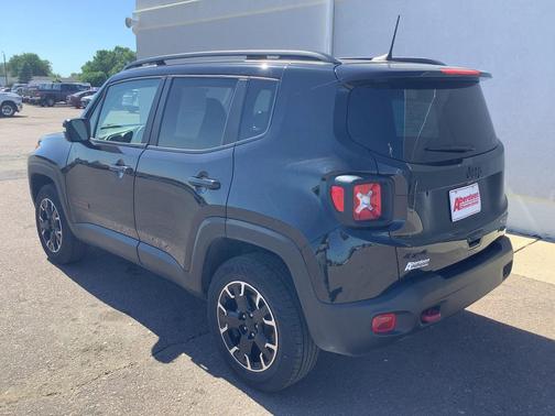 Black Clearcoat 2023 Jeep Renegade Trailhawk