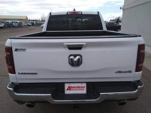 Bright White Clearcoat 2020 RAM 1500 Laramie