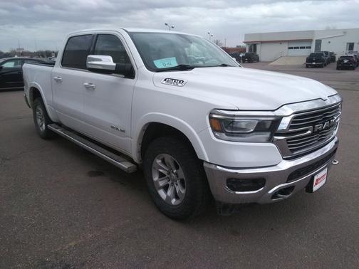 Bright White Clearcoat 2020 RAM 1500 Laramie