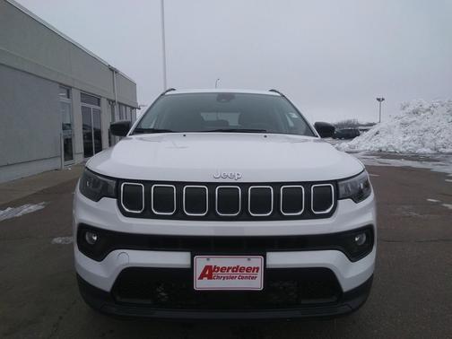 2022 Jeep Compass Latitude Lux