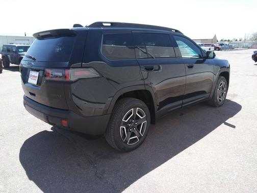 Diamond Black Crystal Pearlcoat 2026 Jeep Cherokee Limited