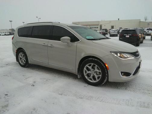 2019 Chrysler Pacifica Touring-L Plus